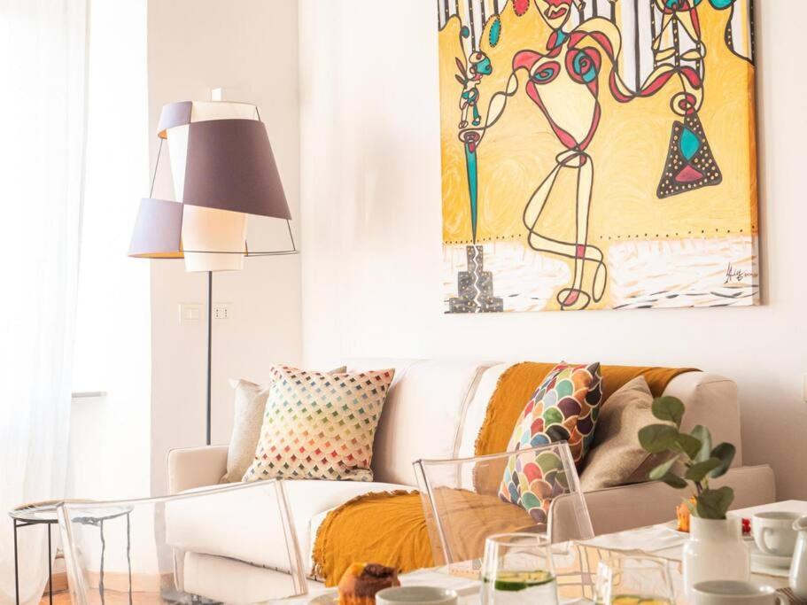 Romantic Flat On Navigli River By Easylife Милано Екстериор снимка