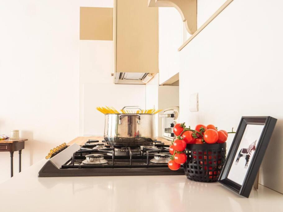 Romantic Flat On Navigli River By Easylife Милано Екстериор снимка
